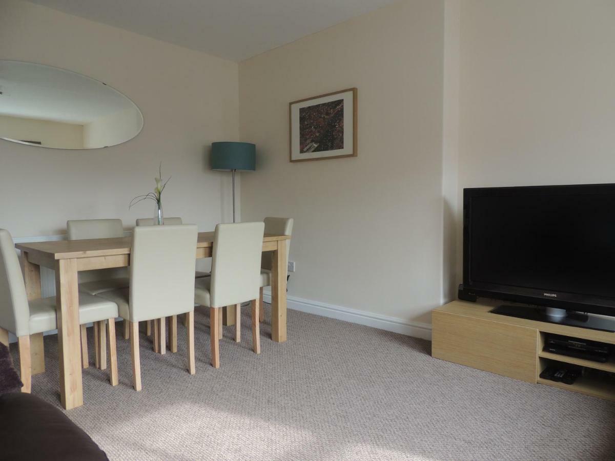 Apartment 2, 27 Skinner Street Уитби Экстерьер фото
